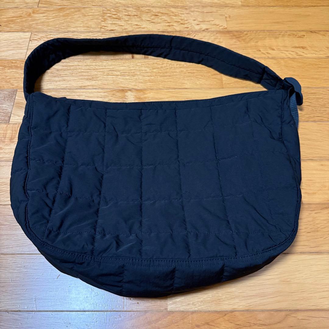 COS キルティングメッセンジャーバッグ ブラック 美品