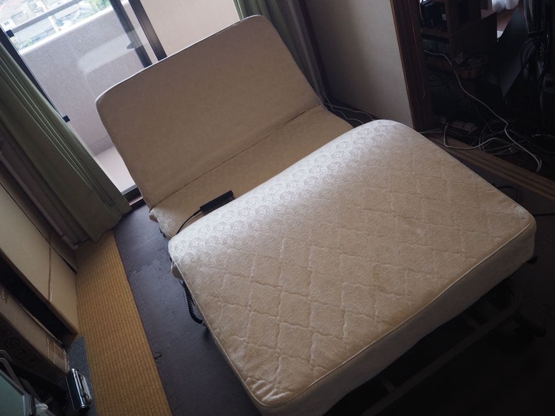 アイリスオーヤマ　ベッド シングル 折畳 電動 リクライニング　OTB-CDN