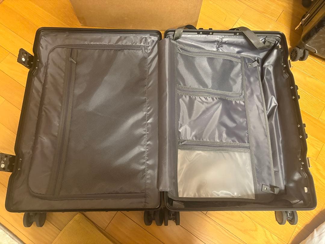 リベティー　多機能キャリーケース　マットブラック　フロントオープン　Mサイズ