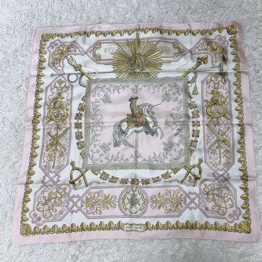 美品 エルメス カレ90 白い馬に跨ったルイ14世 スカーフ 総柄 HERMES