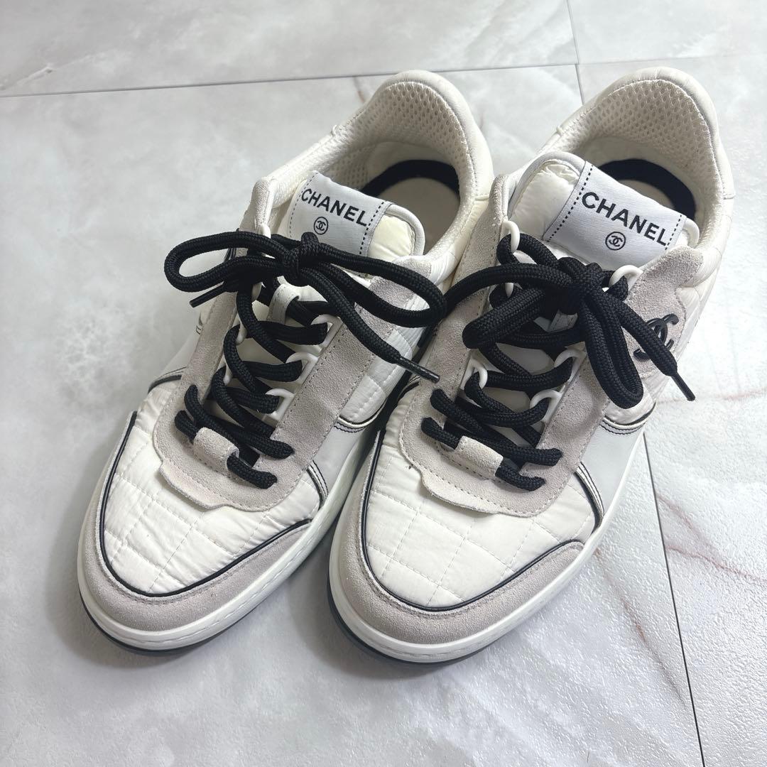 シャネル　CHANEL G39802 スニーカー　ホワイト　ブラック　38