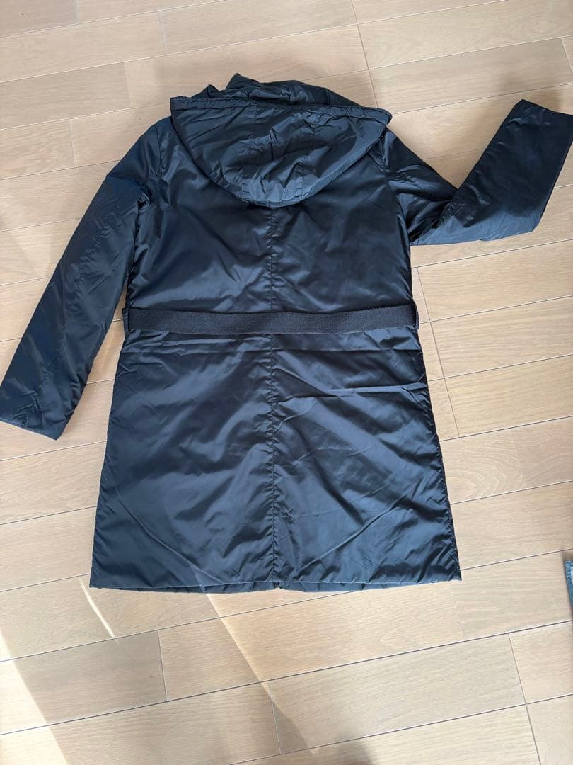 PRADフード付きブラックライトダウンジャケット