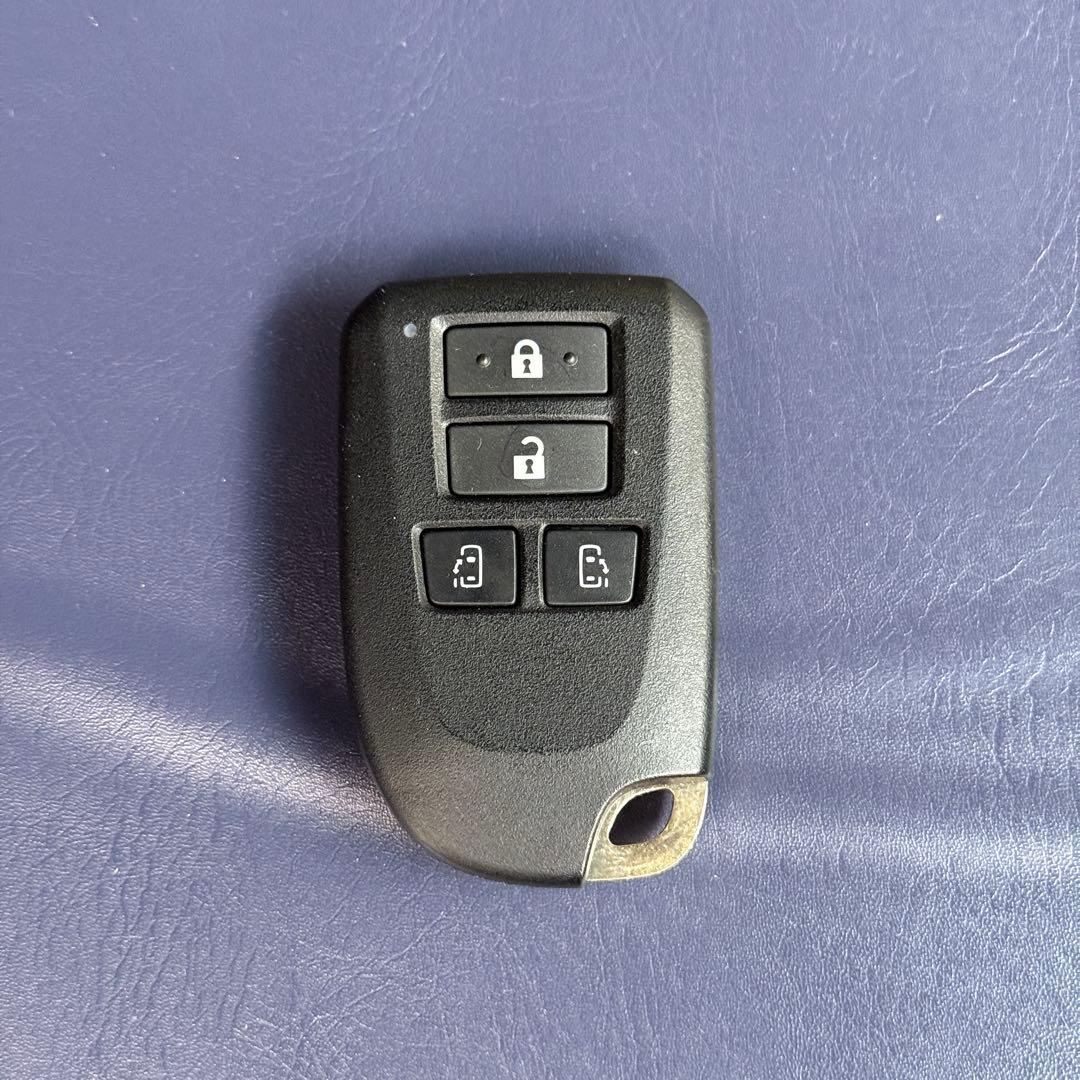 トヨタ純正 ハイエース 4ボタン スマートキー 両側パワースライドドア 50th