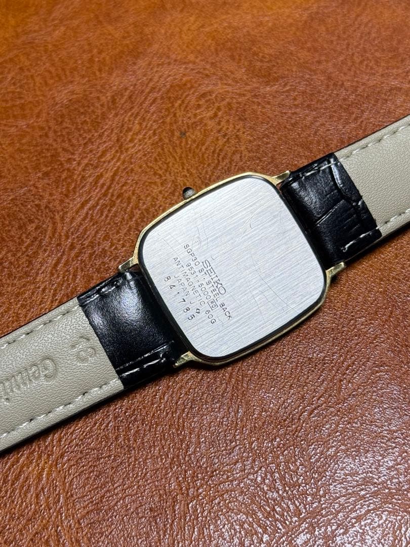 A93 希少 稼動品 SEIKO DOLCE スクエア型　80年代