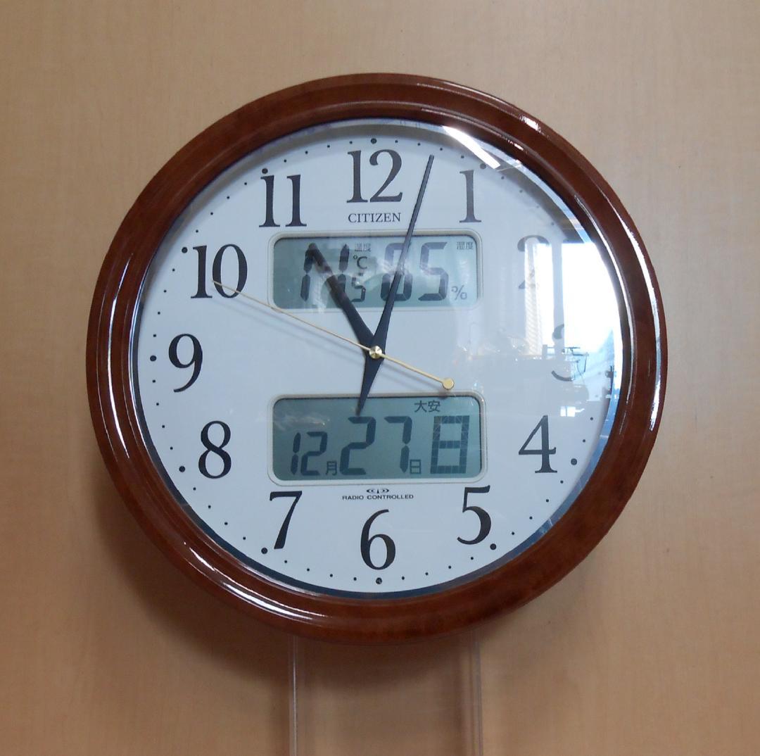 CITIZEN 電波掛け時計 ピュアカレンダーM617-4