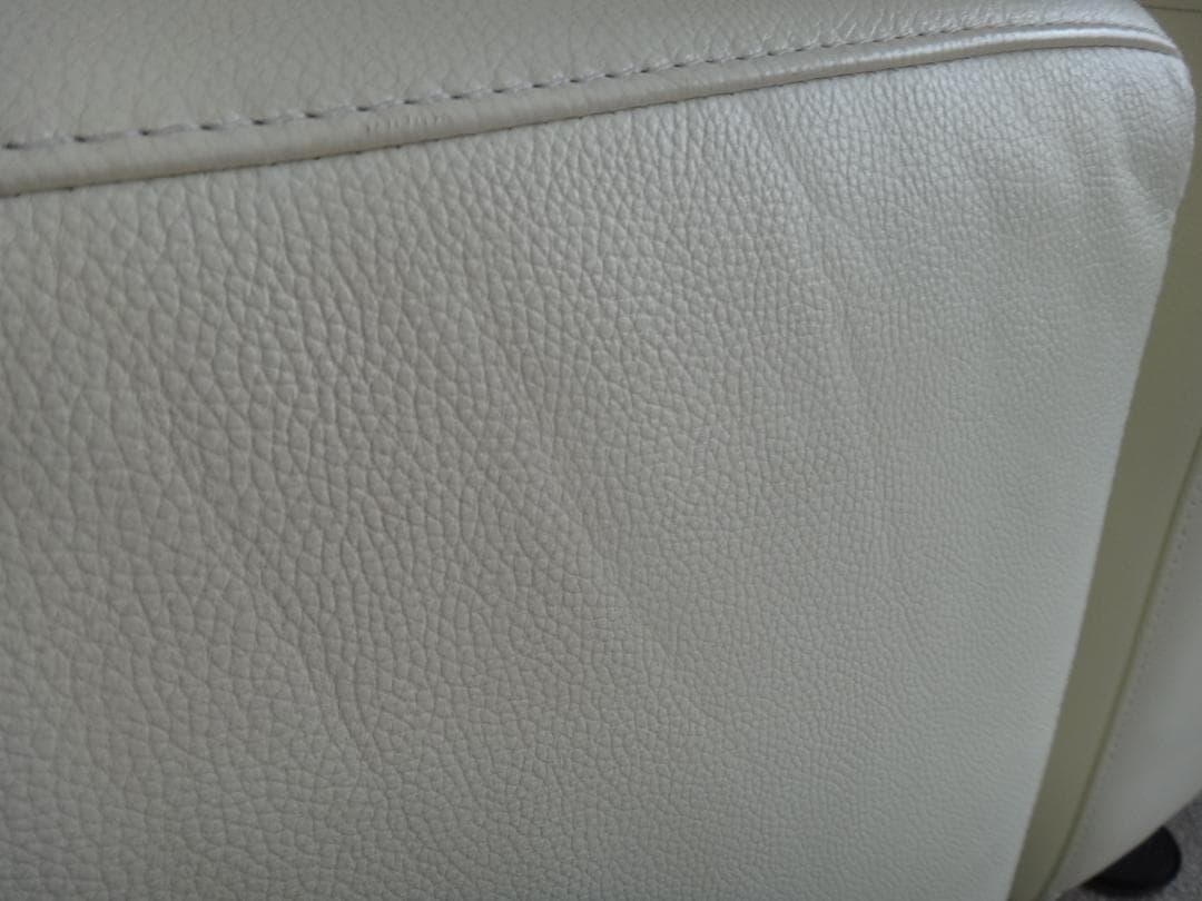 大塚家具 革張り2人掛け白ソファ IDC L/S COMFORT 11中古品！