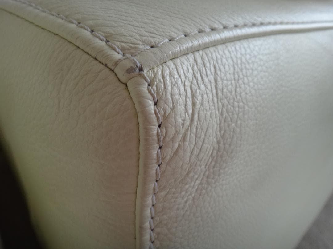 大塚家具 革張り2人掛け白ソファ IDC L/S COMFORT 11中古品！