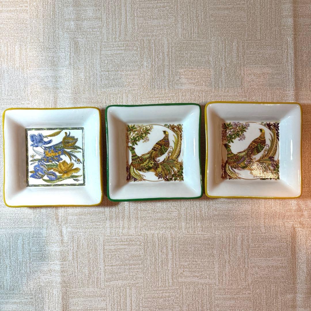 サルヴァトーレ・フェラガモ　角皿　3枚セット　ミニトレー 孔雀　花