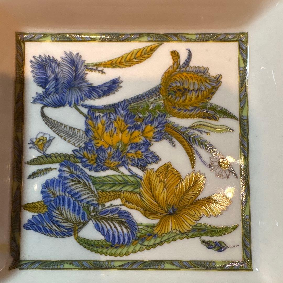 サルヴァトーレ・フェラガモ　角皿　3枚セット　ミニトレー 孔雀　花