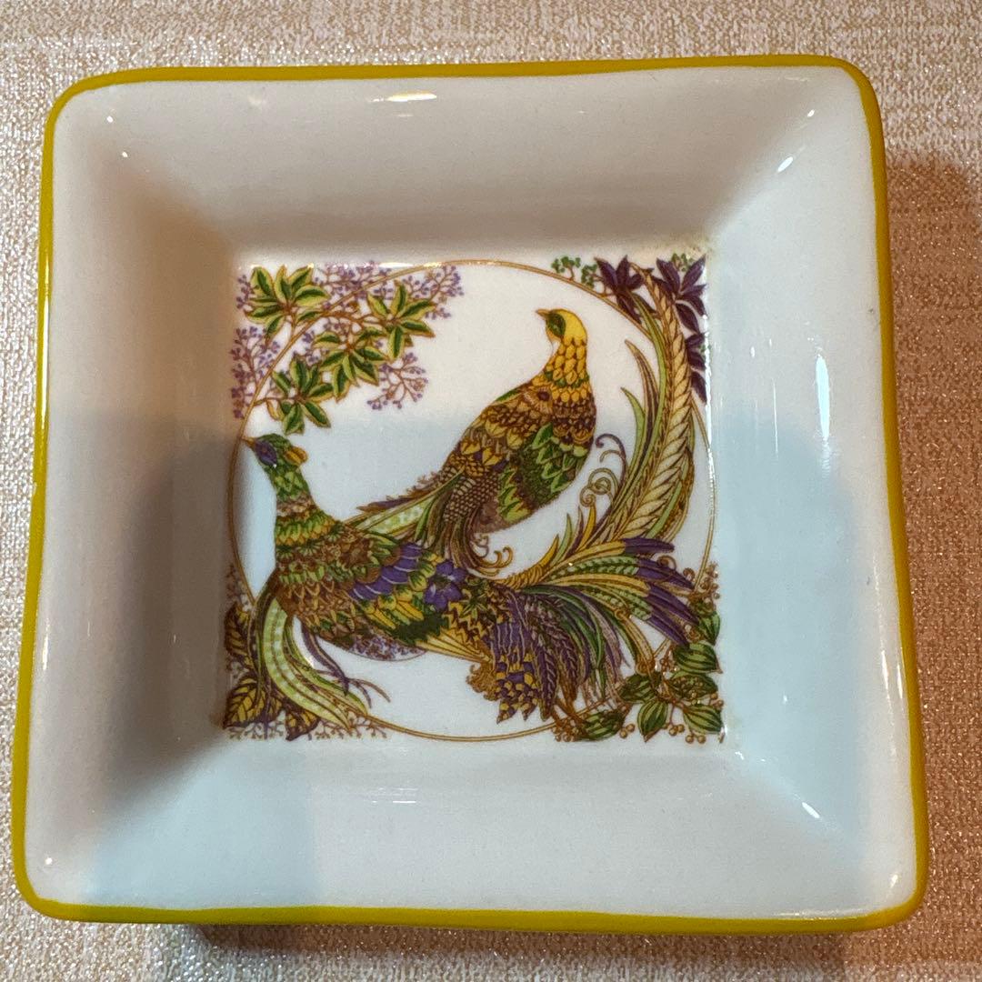 サルヴァトーレ・フェラガモ　角皿　3枚セット　ミニトレー 孔雀　花