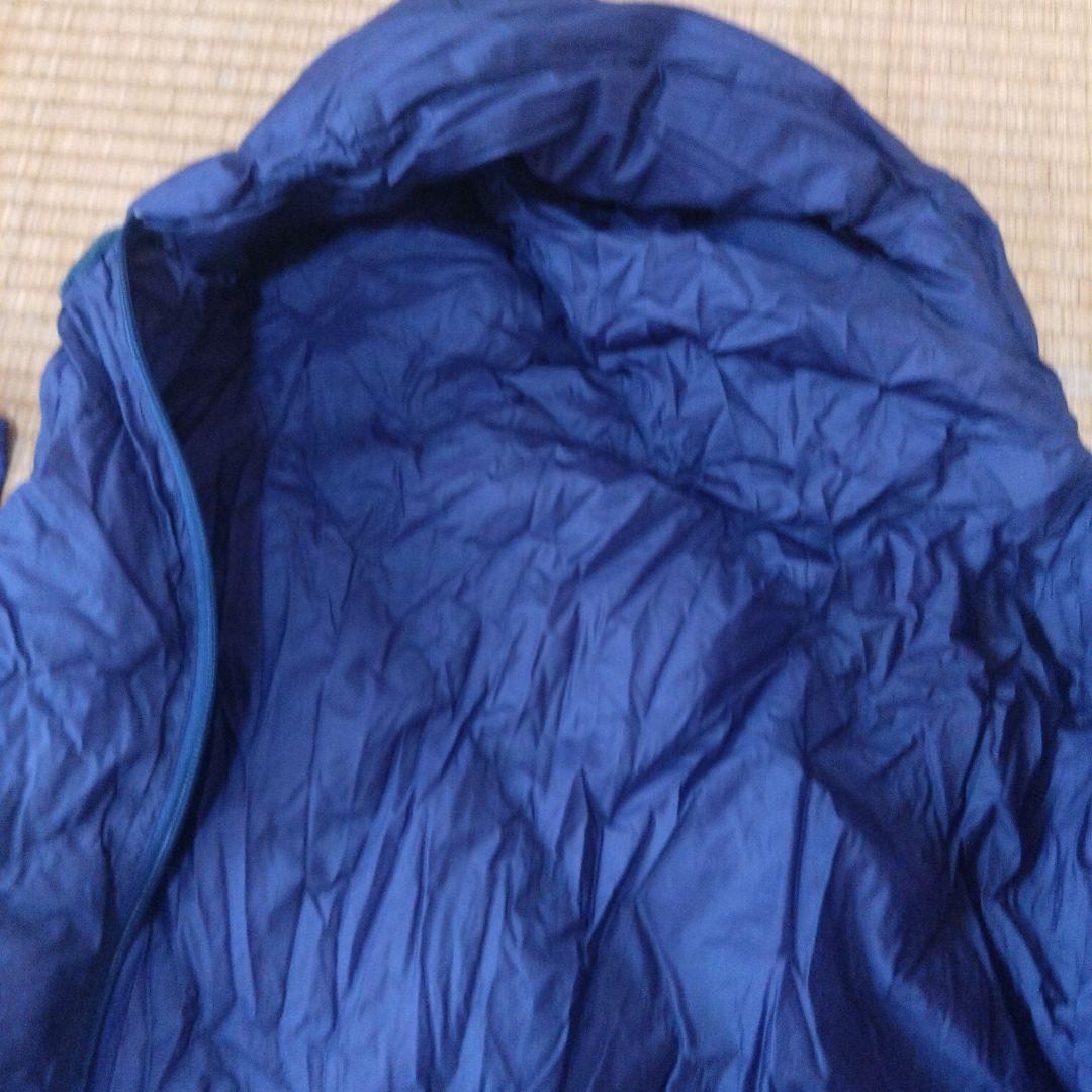 未使用品　mont-bell 寝袋 パープル 収納袋付き