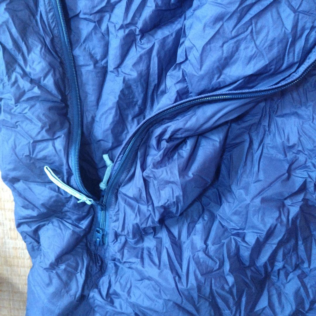 未使用品　mont-bell 寝袋 パープル 収納袋付き