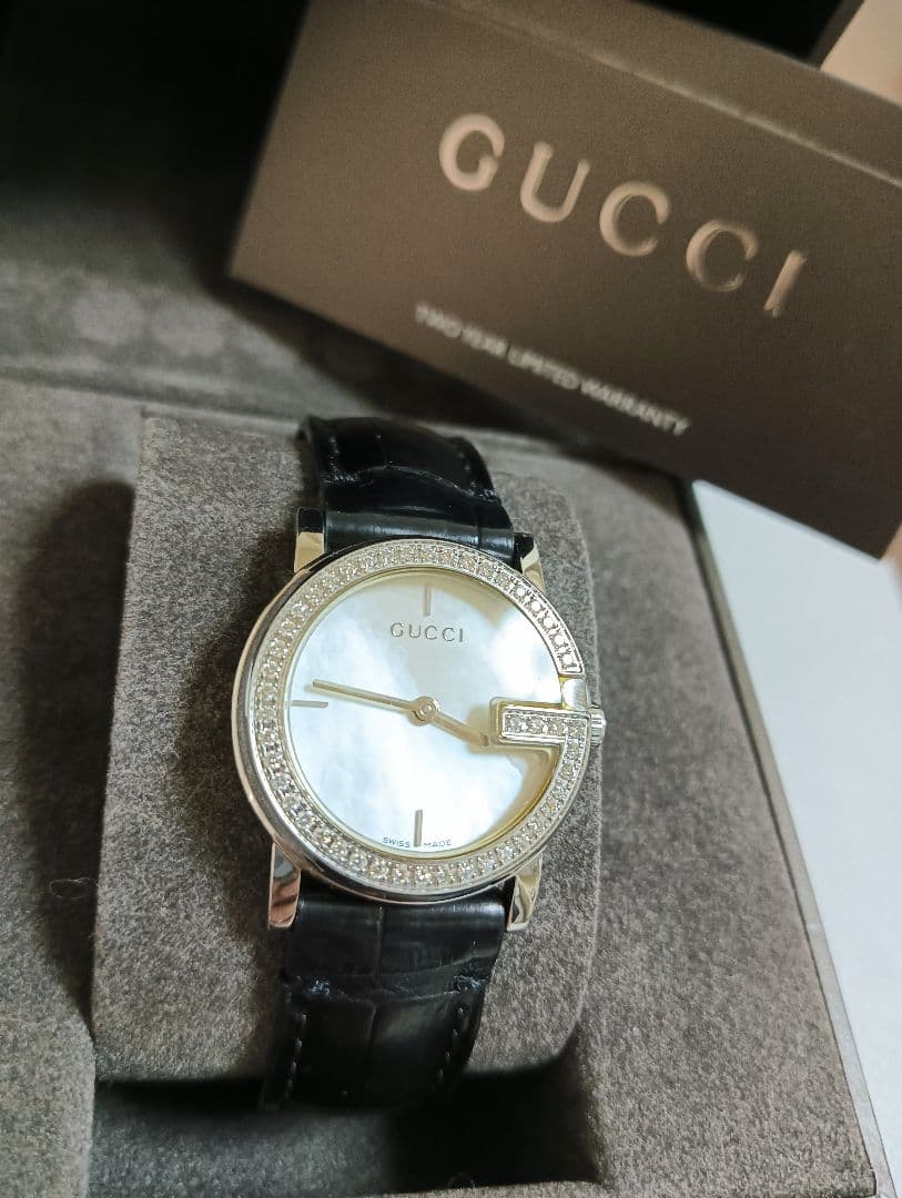 非常に美品。GUCCI　Gラウンド　ダイヤモンドベゼル　腕時計