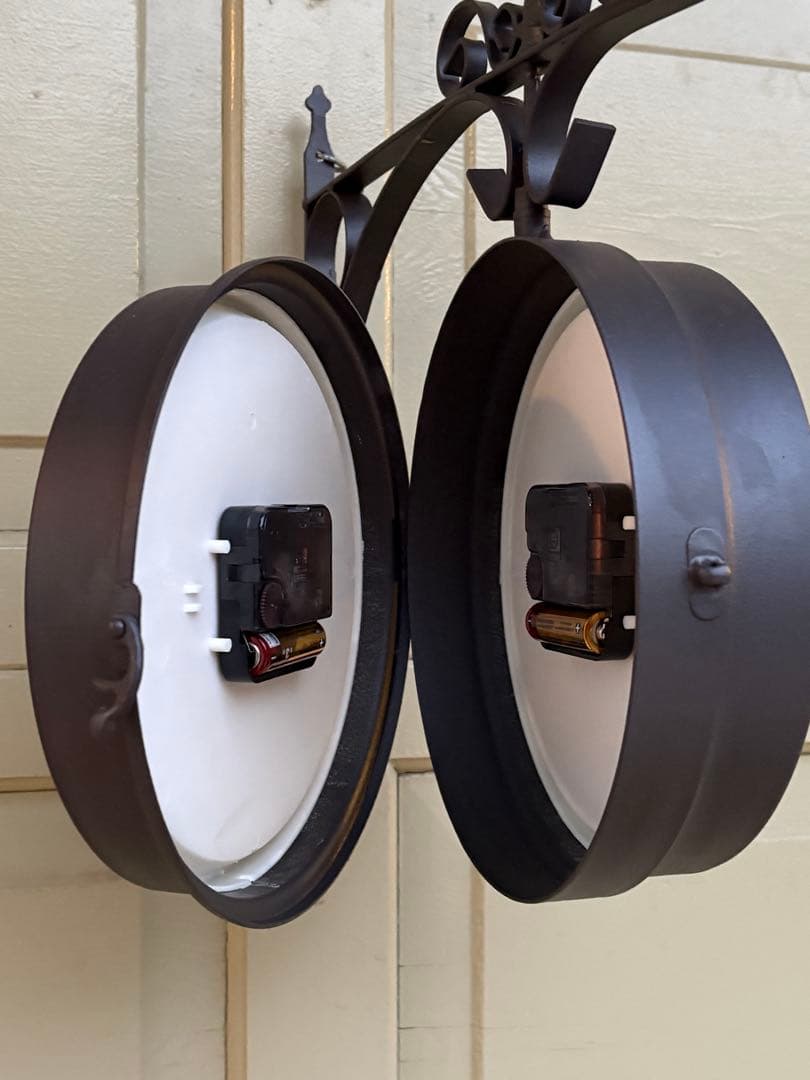 両面掛け時計 アイアン ブラケット ウォールクロック 店舗什器 カフェ風 レトロ