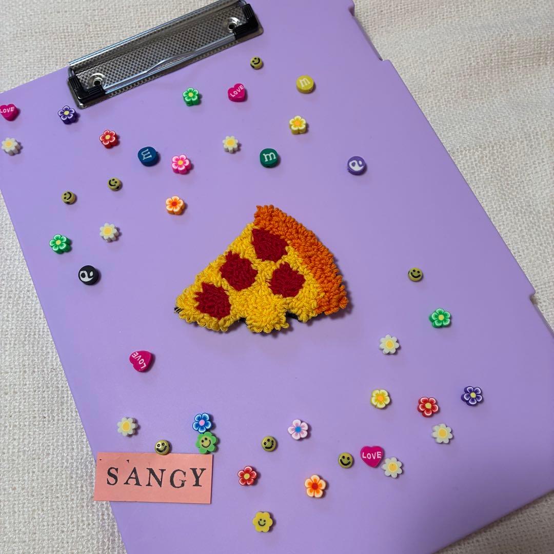 【ハンドメイド】PIZZA パンチニードル　ミニラグ　ワッペン　インテリア