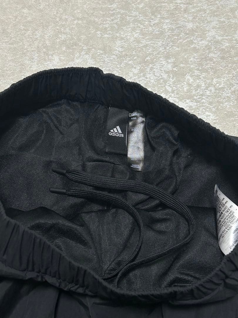 セットアップ アディダス　ウインドブレーカー　レディース　ブラック　ジャケット