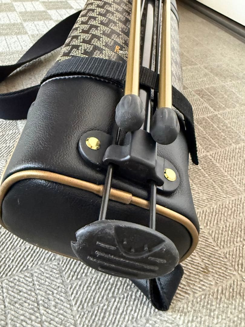 レザレクション　ゴルフスタンドサブバッグ