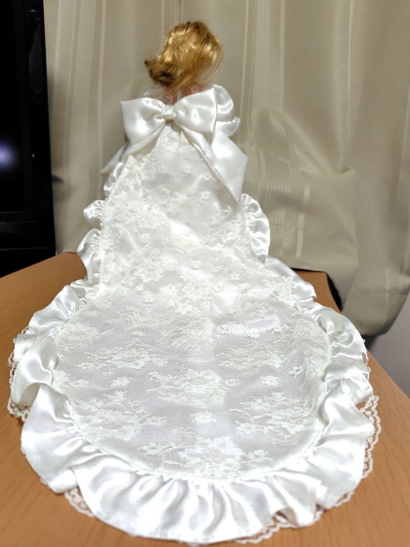 ハンドメイド ジェニーサイズのホワイトウェディングドレス
