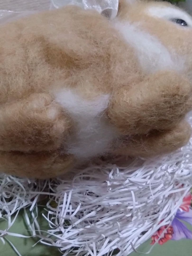 ハンドメイド 羊毛フェルト かわいいウサギ 花冠付き