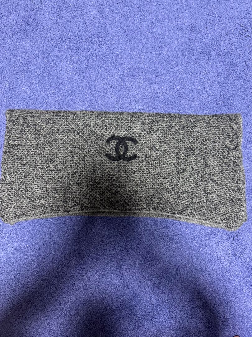 CHANEL グレー系 マフラー ロゴ入り