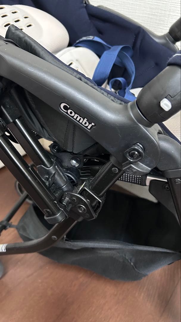 メチャカル ハンディ オート4キャス エッグショック　折りたたみベビーカー