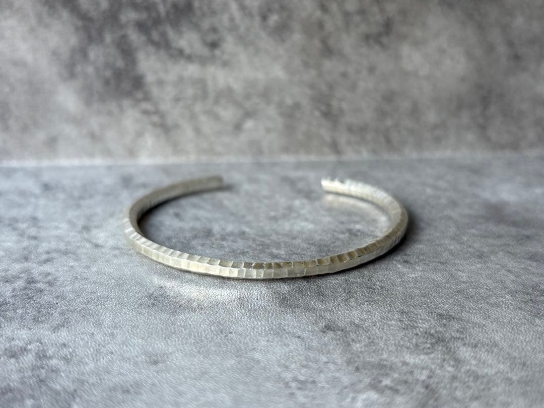 カレンシルバー　バングル　シンプル　ユニセックス