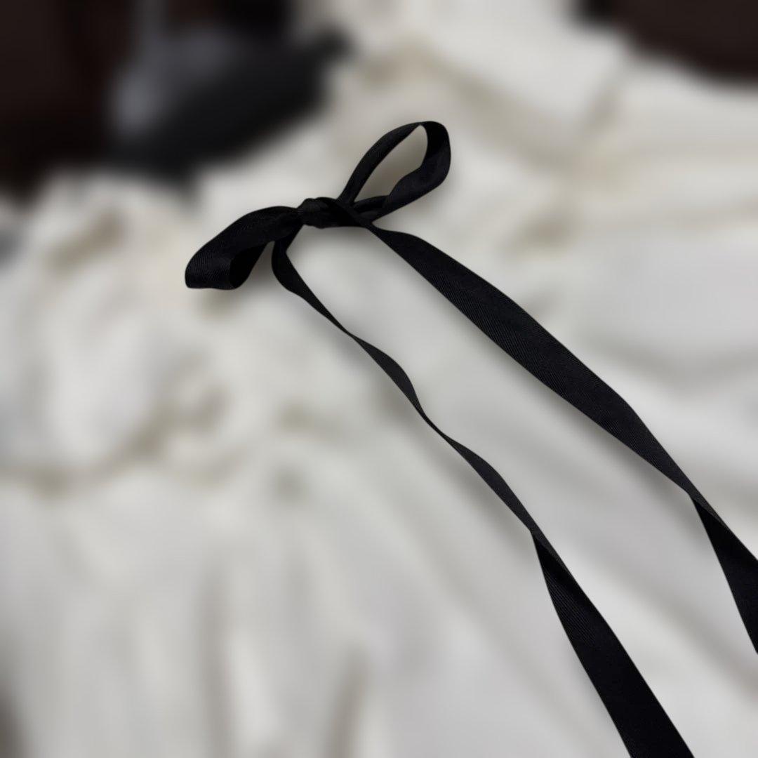 り*休様 RIKOリコラッピングリボンブラウス白フリルLittle By Lit