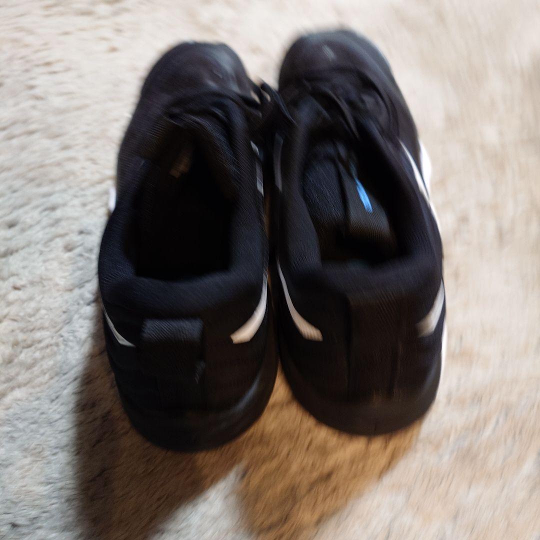 ミズノ　ウエーブモーメンタム エリート28.5㎝