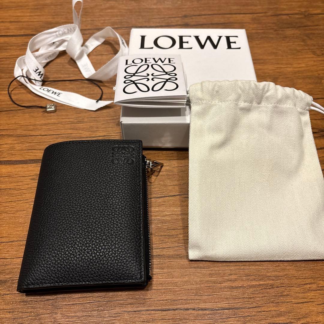 ※最終値下げ本日限り　LOEWE 二つ折り財布
