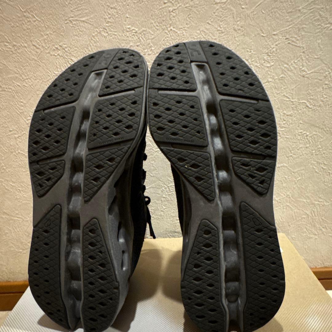 On Cloudsurfer Max オン クラウドサーファー マックス 黒