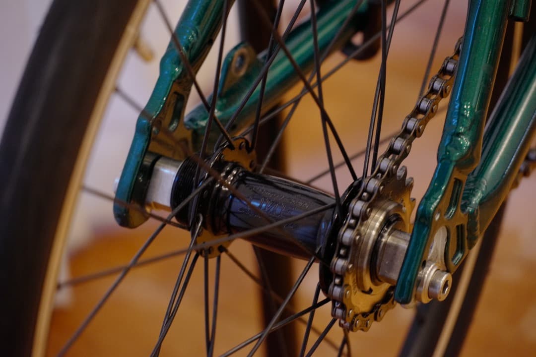 WHITE INDUSTRIES/ALEXRIMSリヤホイール 20(451)