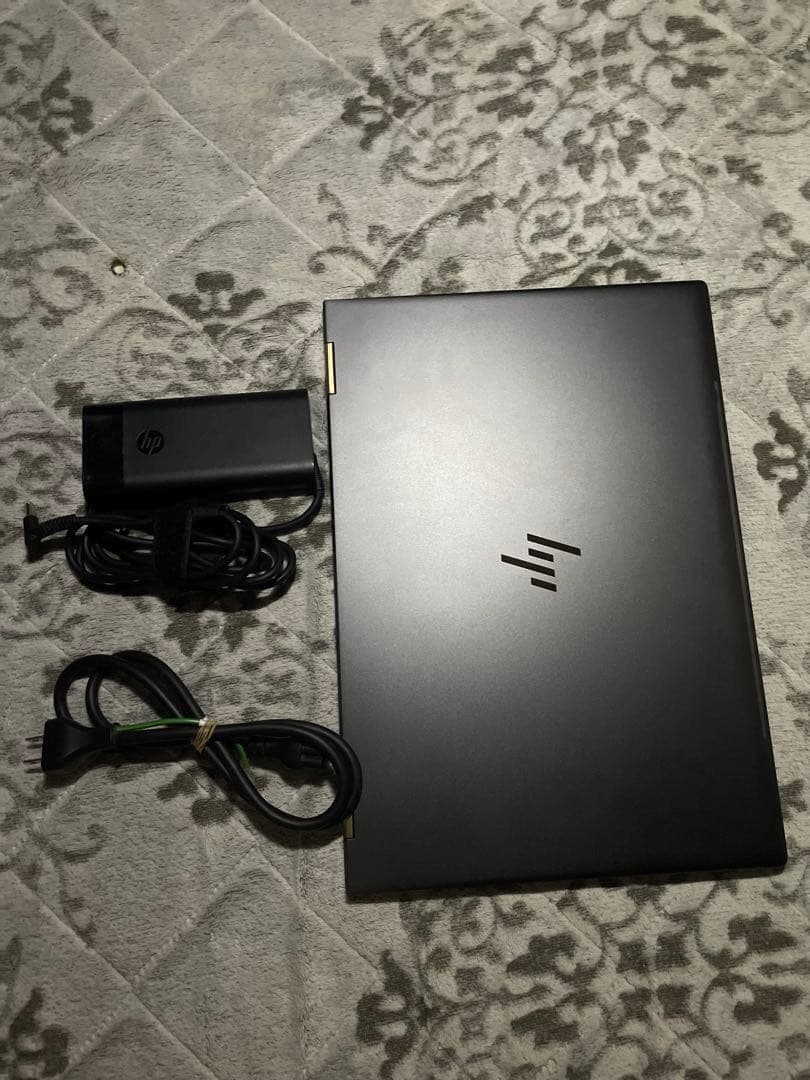 HP SPECTRE X360 4K タッチi7 8th/16GB/RADEON