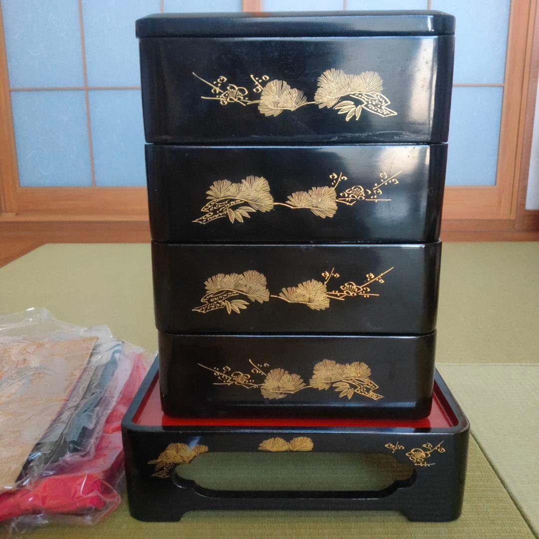 輪島塗　漆塗り重箱 4段　鳳凰柄の袱紗 風呂敷付き