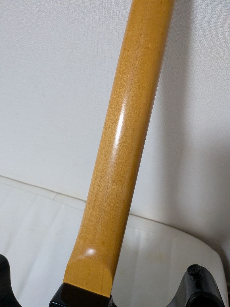 エレキギター メーカー不明　select by EMG ピックアップ搭載