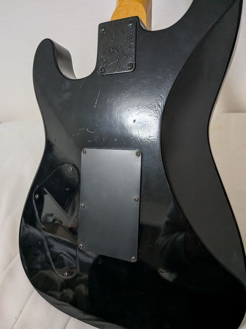 エレキギター メーカー不明　select by EMG ピックアップ搭載