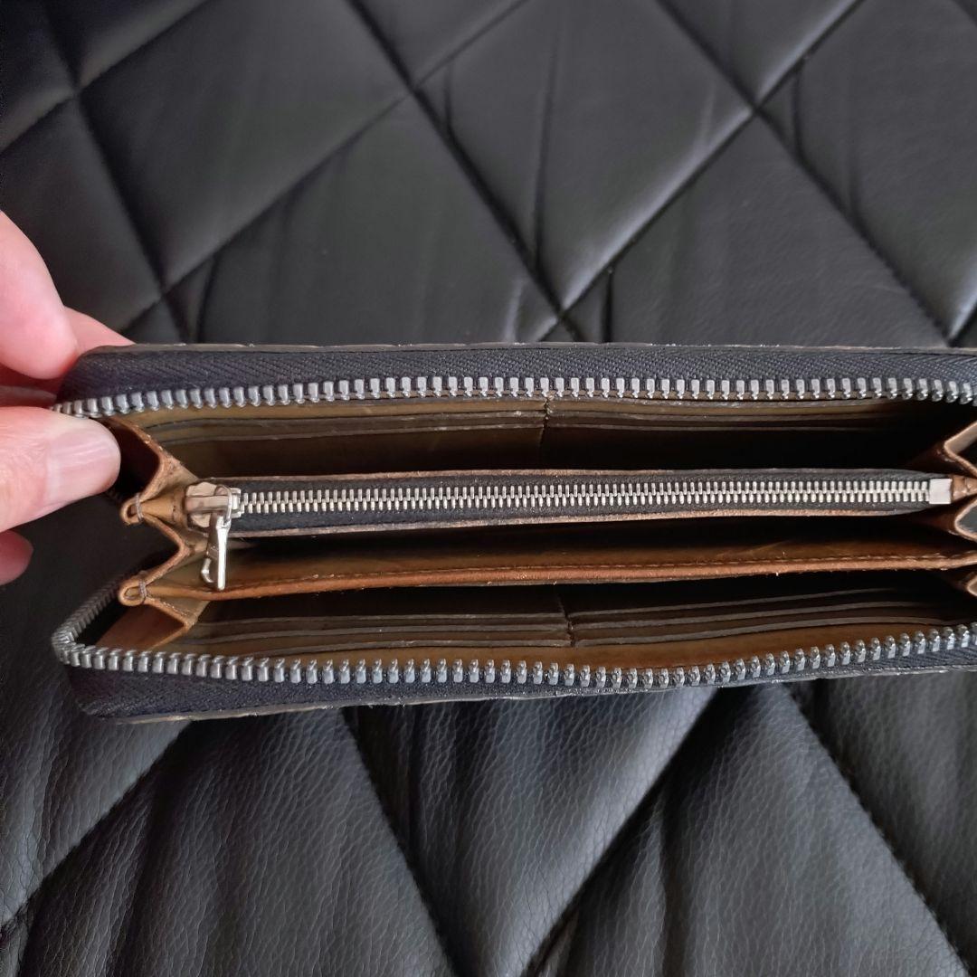 イサムカタヤマバックラッシュクロコダイル墨染め入り江ワニポロサス財布