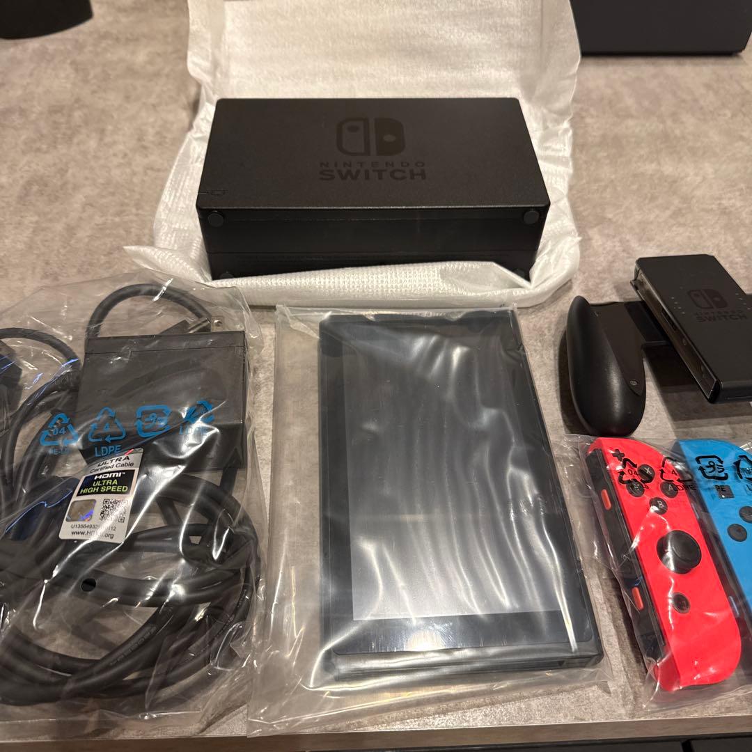 Nintendo Switch 本体セット（赤/青Joy-Con）価格交渉可