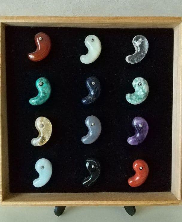 勾玉12個セット  パワーストーン 桐箱入り