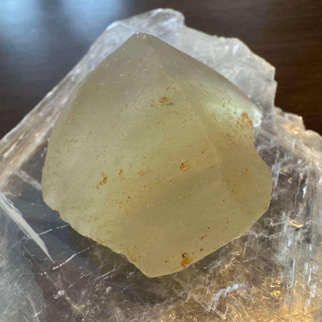 リビアングラス　原石　38.5g