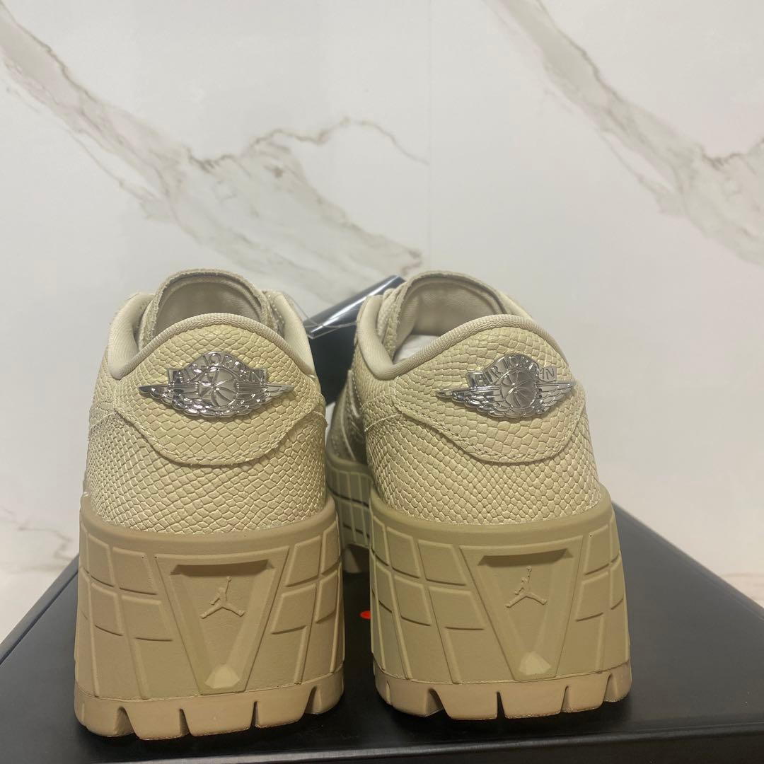 靴 Nike Women's Air Jordan 1 Brooklyn