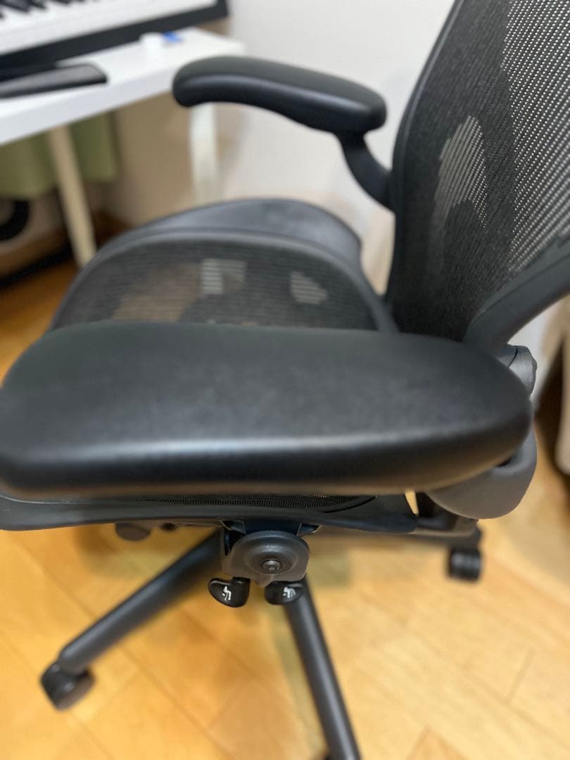 ハーマンミラー　JOIFA339 美品　 2012年製