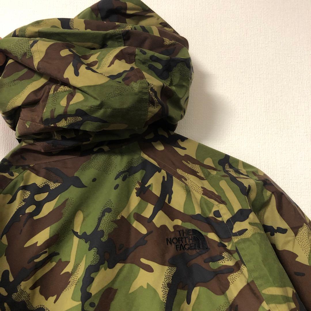 ノースフェイス迷彩カモ柄 L中綿スノーボードウェアマウンテンジャケットダウン