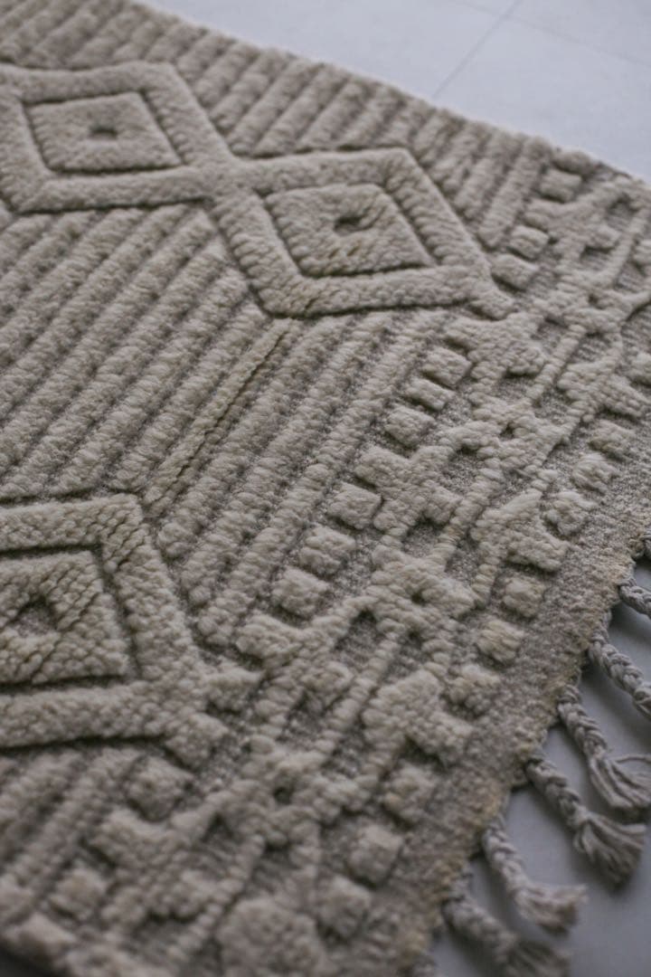 110×62 モロッコ　ベニワレン　新品　ウール　生成り　ホワイト