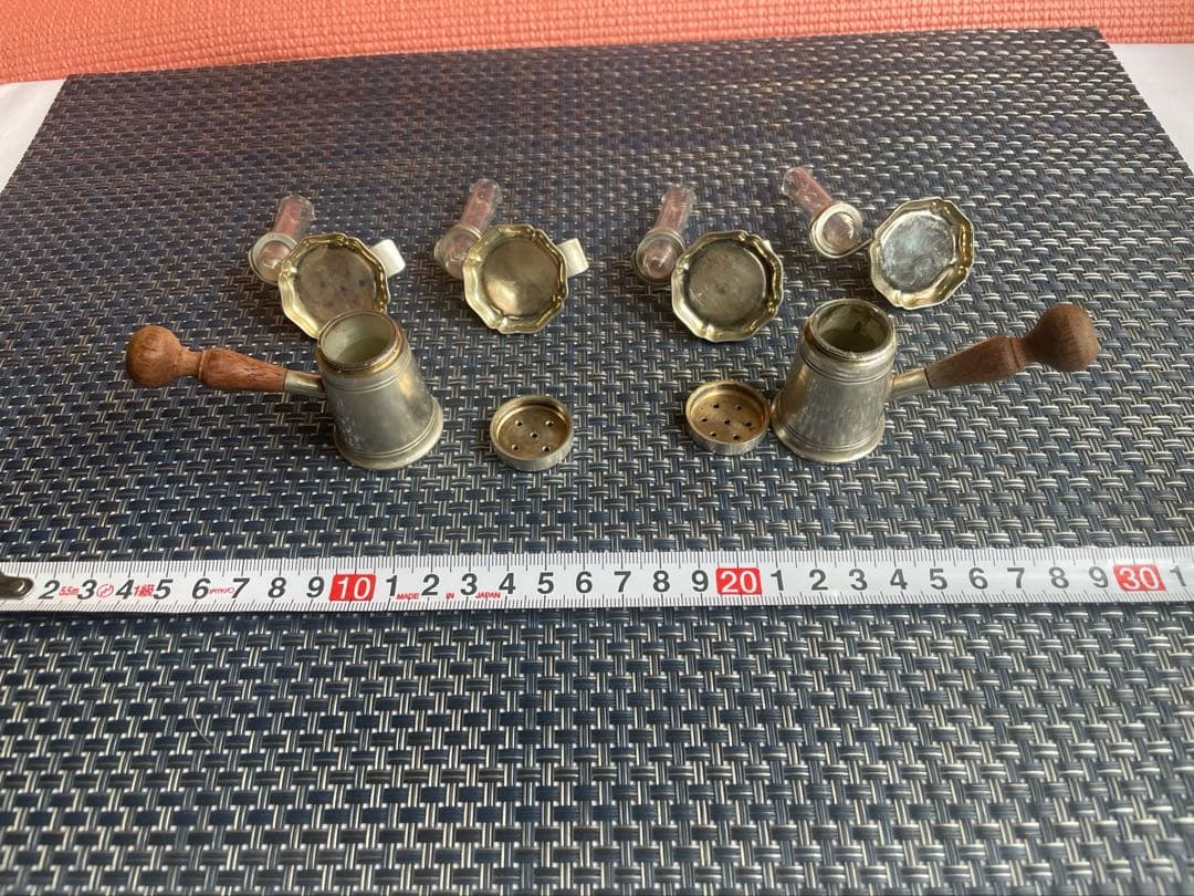 塩胡椒入れとキャンドルメニューSalt and pepper