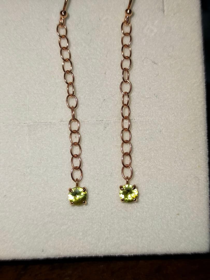 スフェーン　チャー厶　ピンクゴールド ピアス