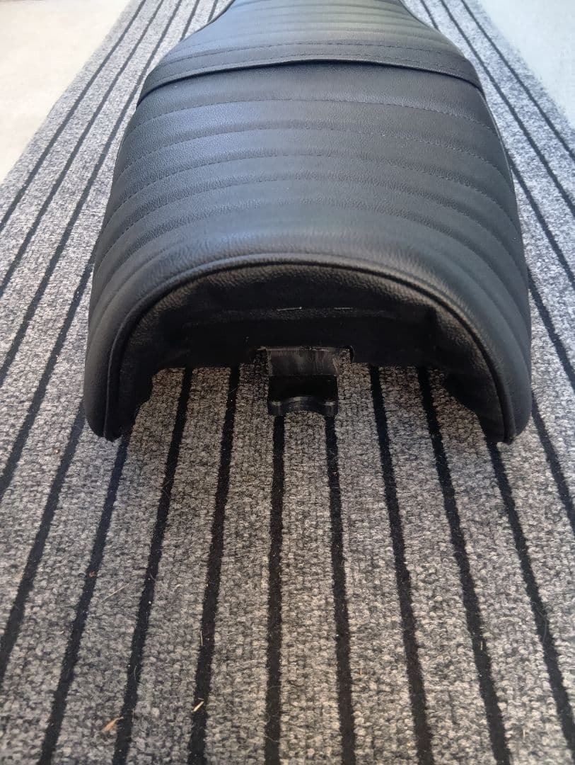 バリオス2 ZR250B-002〜外し　KING ROAD88 シート