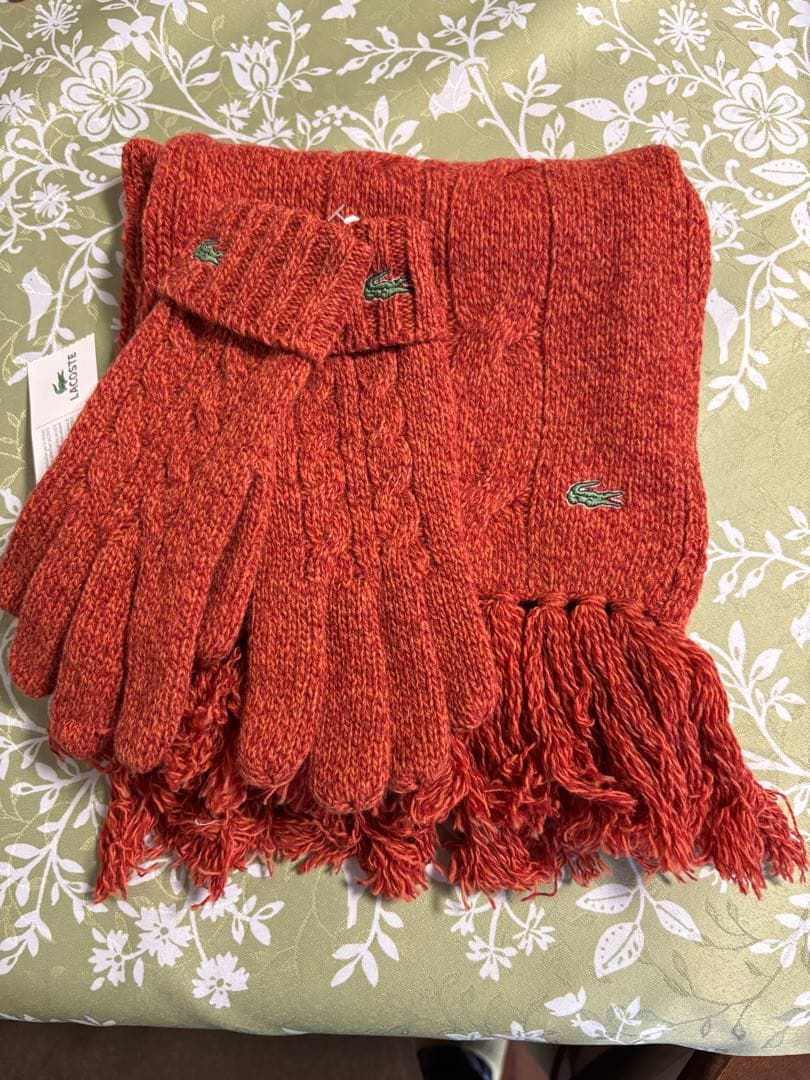 ⭐️LACOSTE（ラコステ）ニット手袋＋マフラーセット