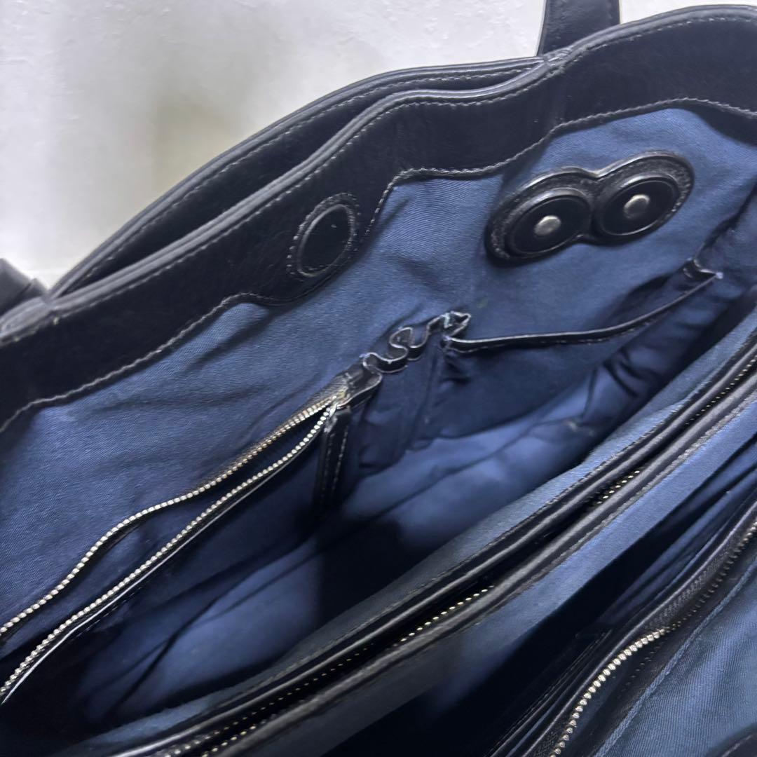 【希少】Pid トートバッグ A4可能 ブラック 撥水 革 チャーム付　肩掛け