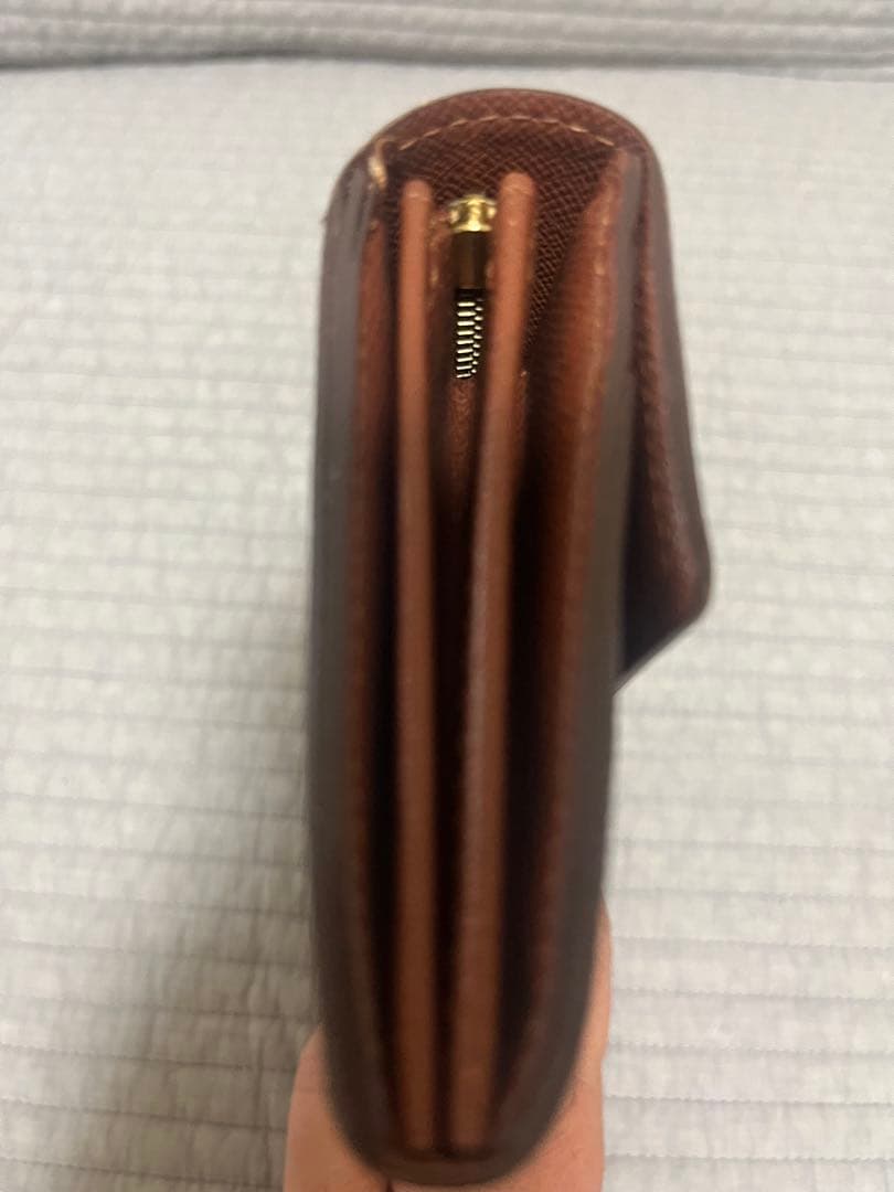 ルイ.ヴィトン二つ折り長財布モノグラム