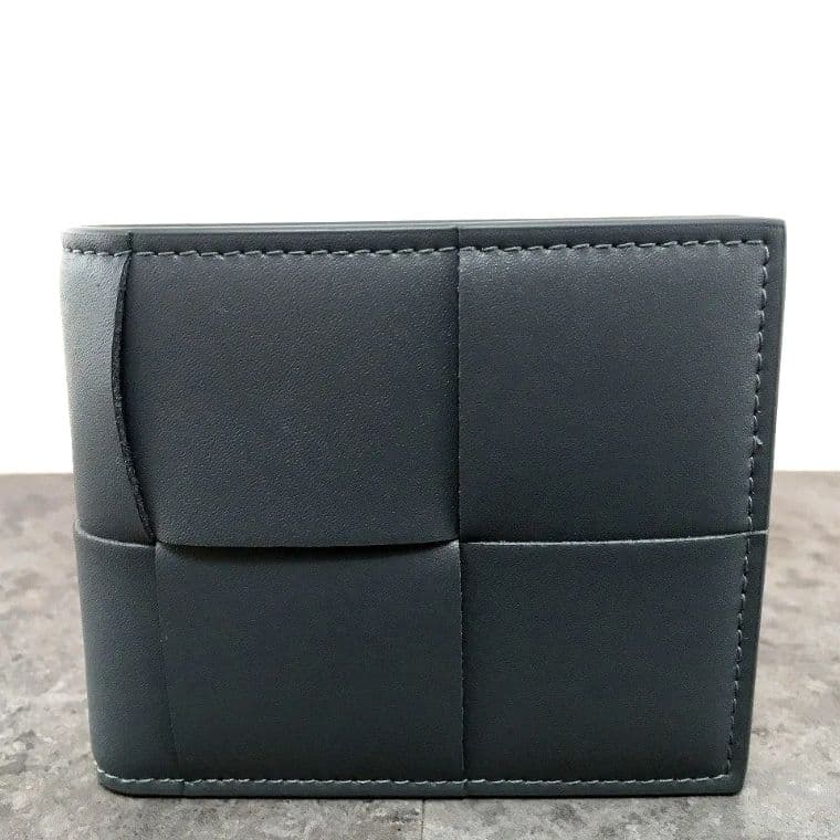 送料込み！ 未使用品 BOTTEGAVENETA 二つ折り札入れ ラム 408